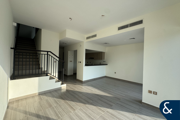 Full Park View | Ready To Move | 4 Cheques